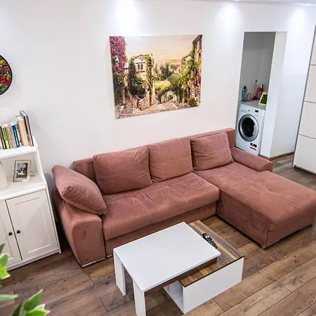 Apartment Near The Park Two