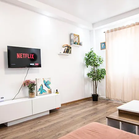 Apartment Near The Park Two